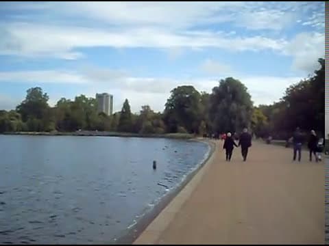 Vintage London 2010 Hyde Park Walk (Nokia 5230 Phone Video)